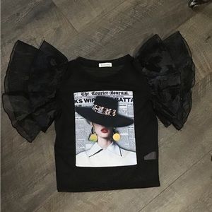 Vogue 80’sSuper cute mesh top by Occasion.Fits like XS